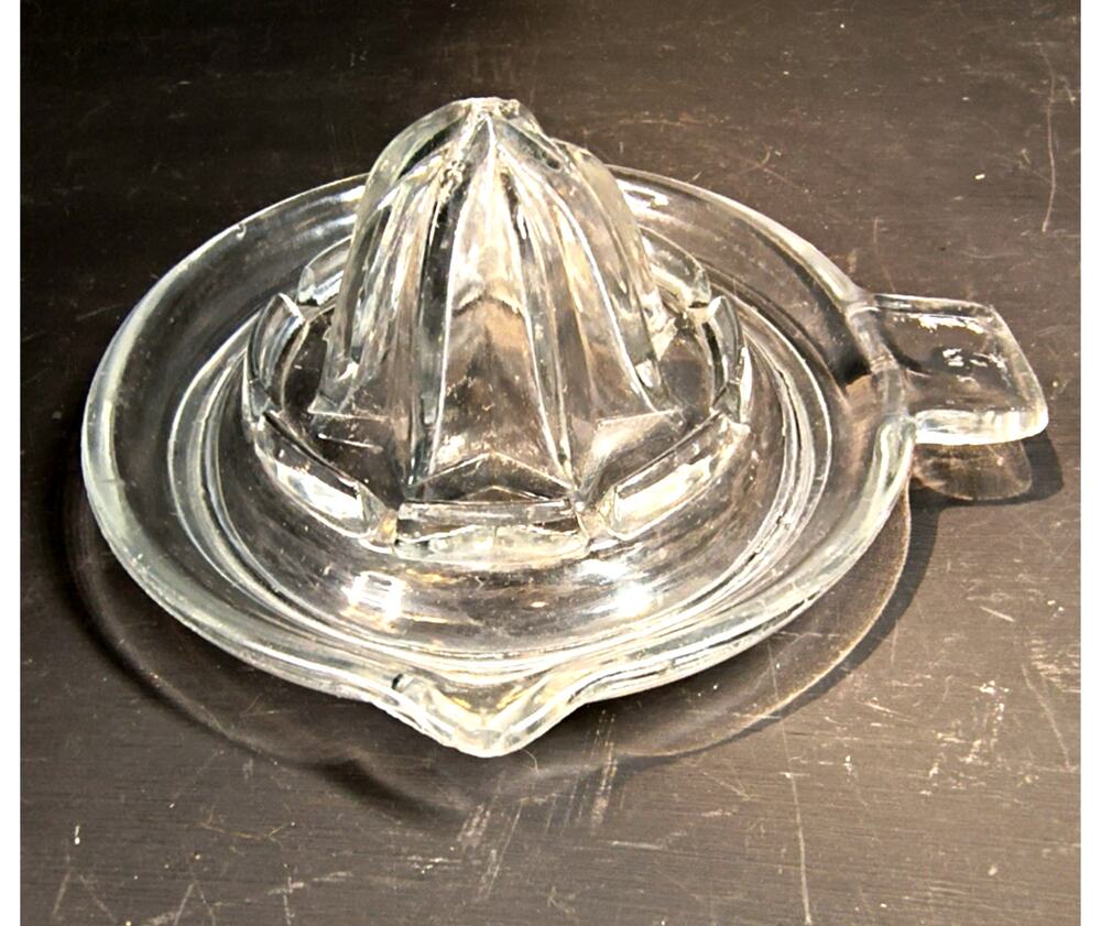 2208. Vintage Lemon Reamer Clear Glass Manual Citrus Juicer with Spout 5 Inch